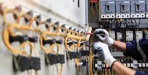 Professional Lighting Installation technician working in Slaton, TX
